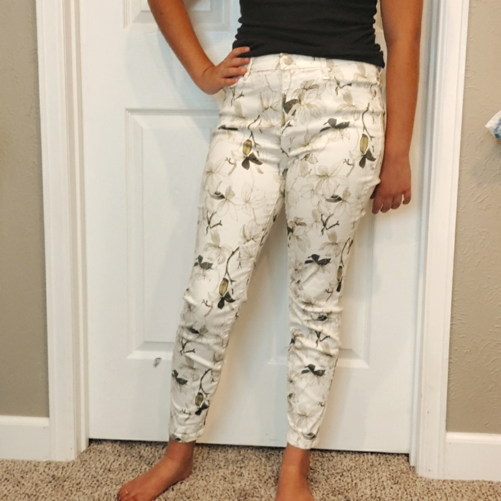 White Jegging Dress Pants